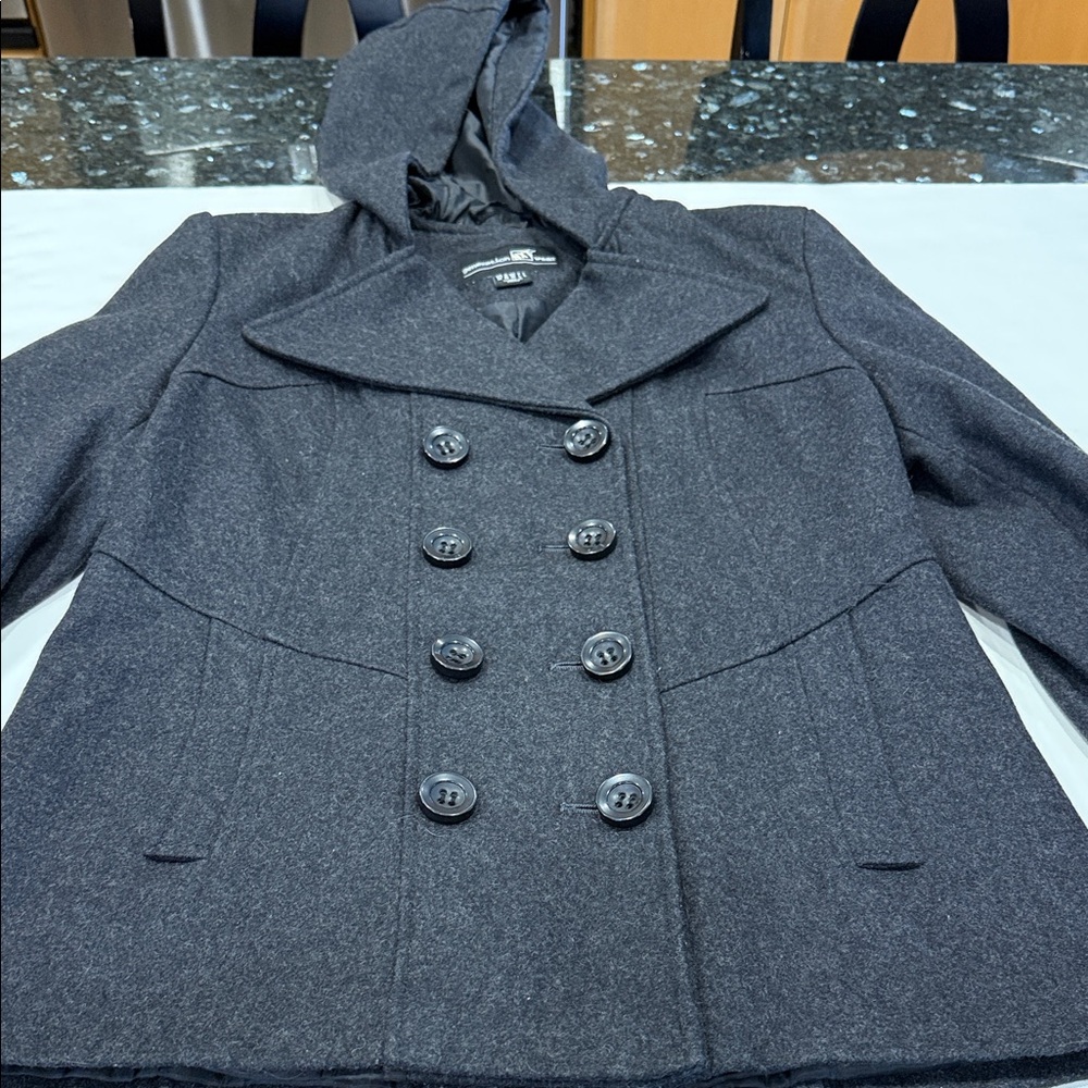 Wool lined pea coat size M and in excellent condition.